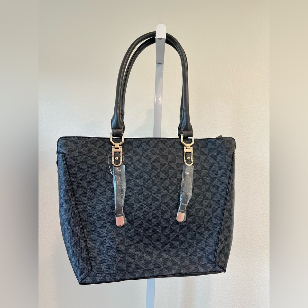 Elegant Black Tote Bag w/ Wallet and Crossbody